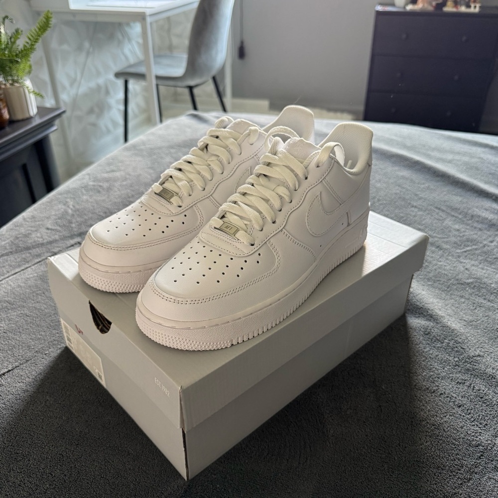 Nike Air Force 1 White Sneakers Classic Design